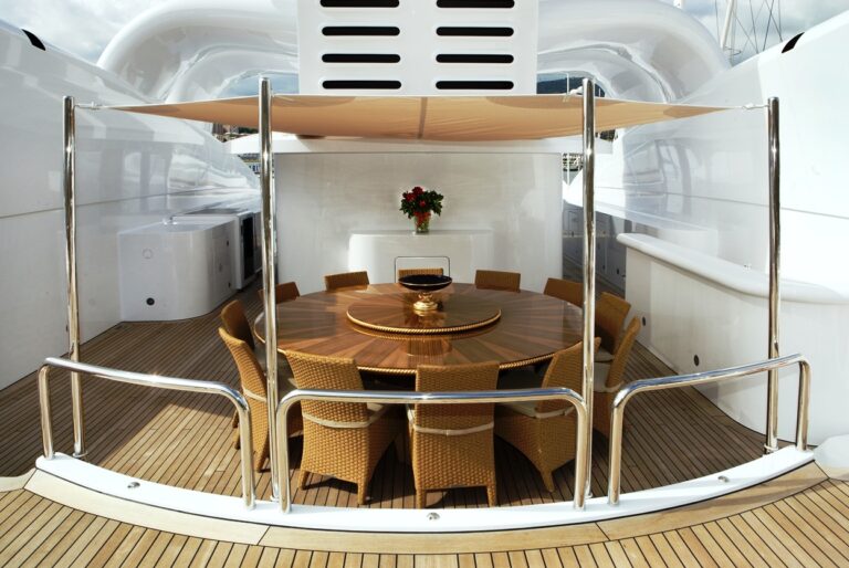 sundeck Dining