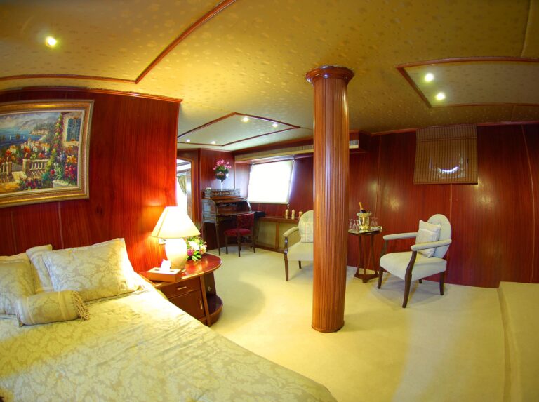 Double Cabin