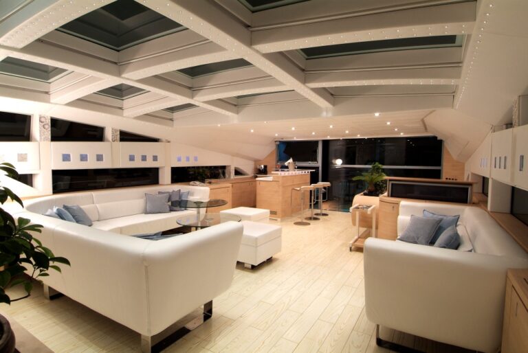 BLUE PRINCESS STAR -  Salon looking Aft