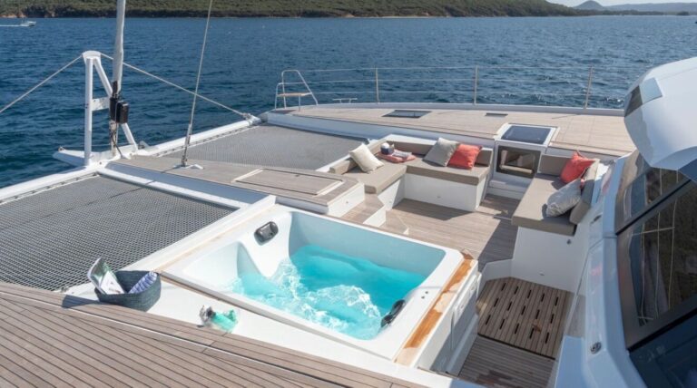 Exterior Sunbathing Area