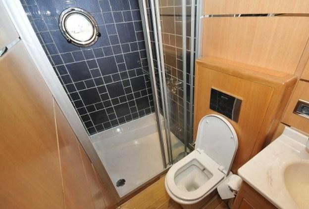 BROTHERS -  Ensuite