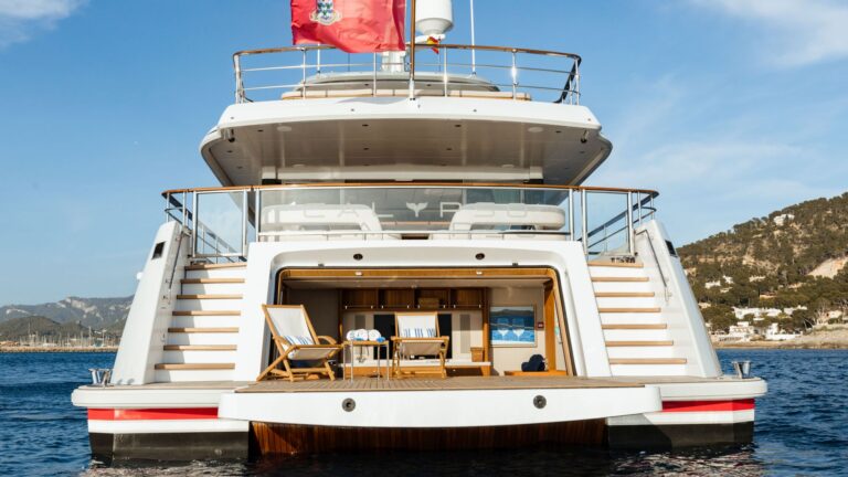 Beach Club Stern