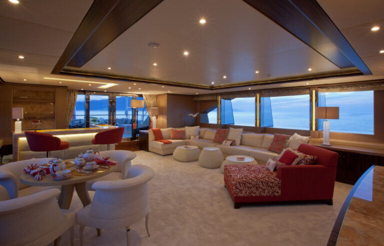 Belle Anna superyacht - main saloon