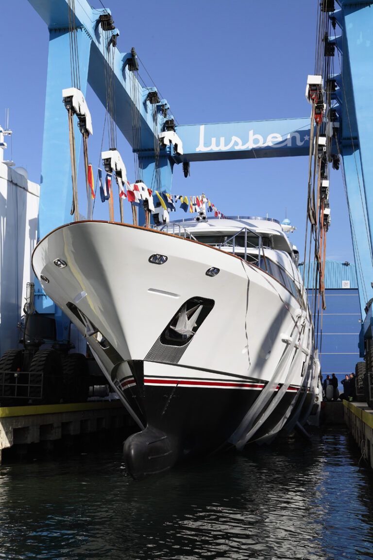 Benetti 121 FF1 Superyacht1