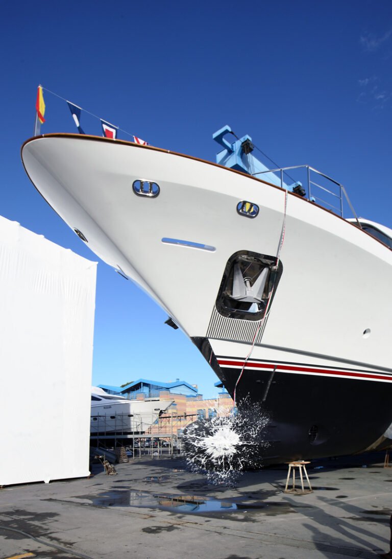 Benetti Classic 121 motor yacht FF1
