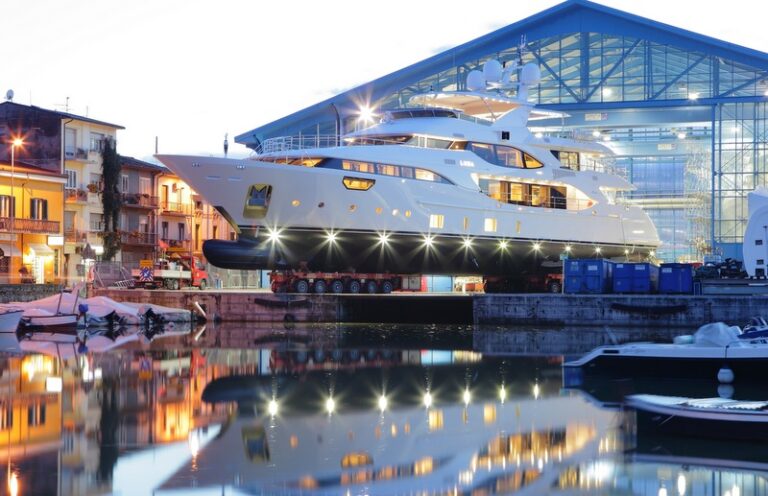 Benetti Crystal 140 BY002 Yacht LUNA