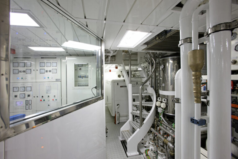 Benetti FB238 Platinum_Engine Room (1)