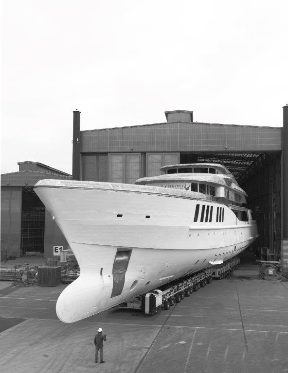 Benetti FB269_MY Spectre (2)