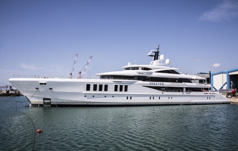 Benetti MY Spectre On Water