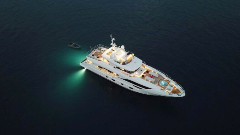 Benetti Motor Yacht URIAMIR -