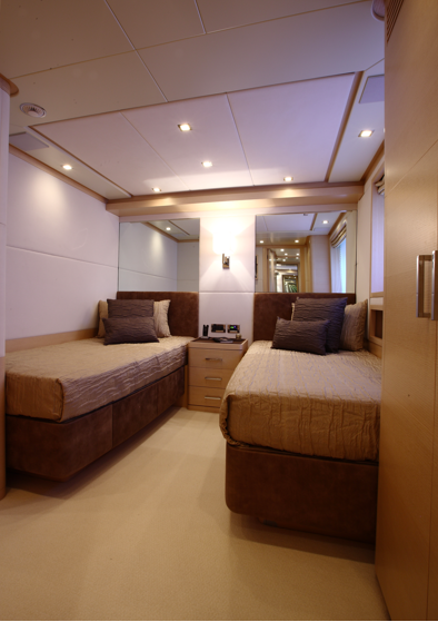 Benetti Tradition 105 motoryacht twin cabin