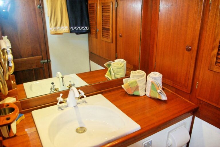 Bernic II - Bathroom 2