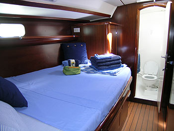 Bleu Turquoise - Forward Guest Cabin