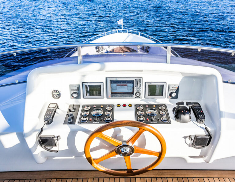 Boonooroo II Yacht - Flybridge - Dashboard-001