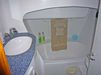 Breanker - Guest bathroom