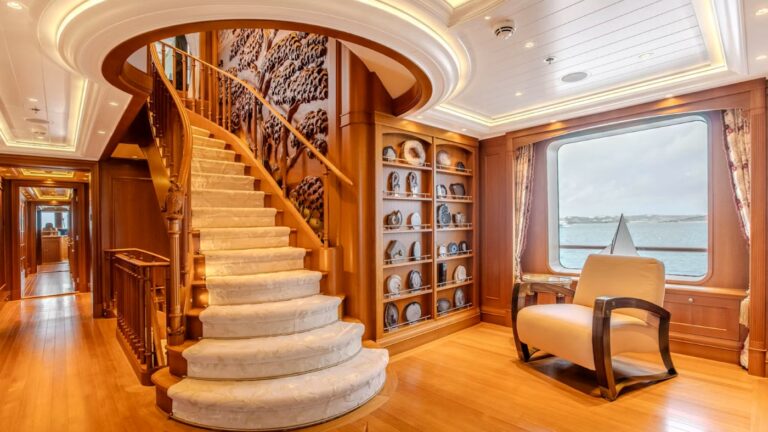 Bridge Deck Foyer