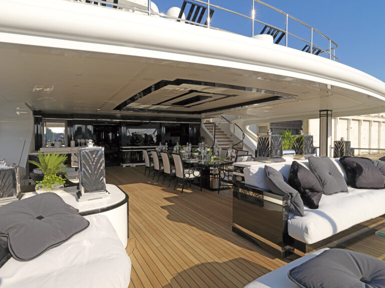 Bridge Deck Aft
