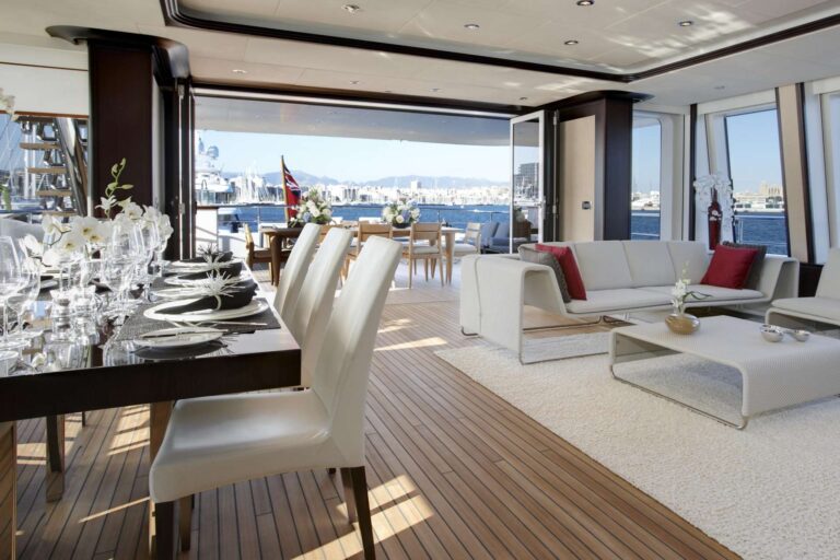 Bridge Deck Lounge
