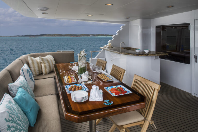 Broward Marine Yacht BREAKAWAY - Aft Deck Alfresco Dining