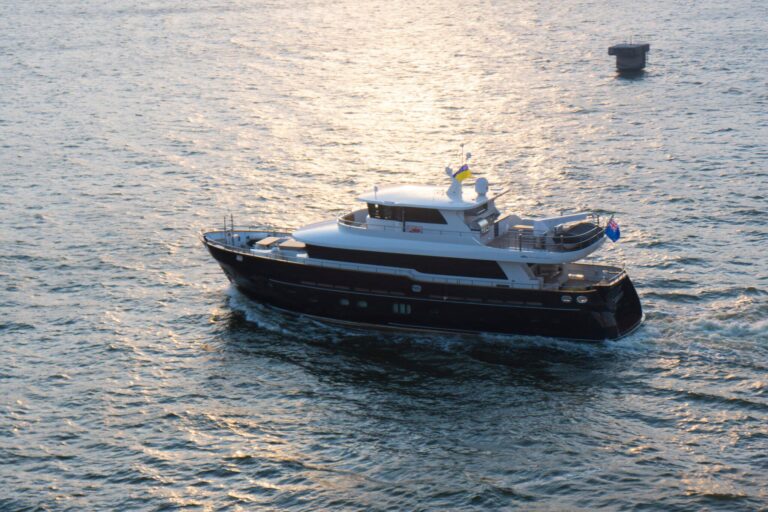 Charter yacht DESTINY