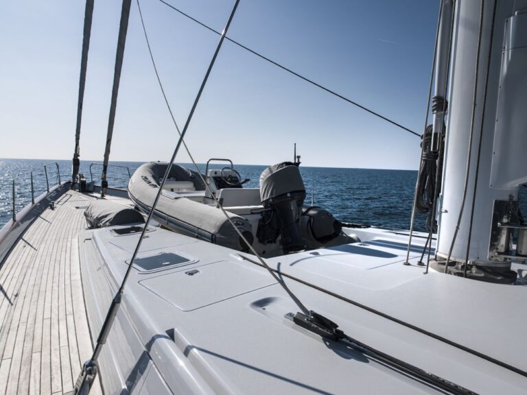 CAROLINE 1 - Foredeck