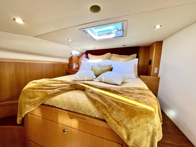 Double Cabin