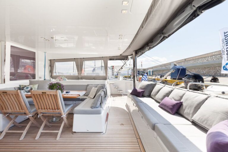 Aft Deck Alfresco Dining