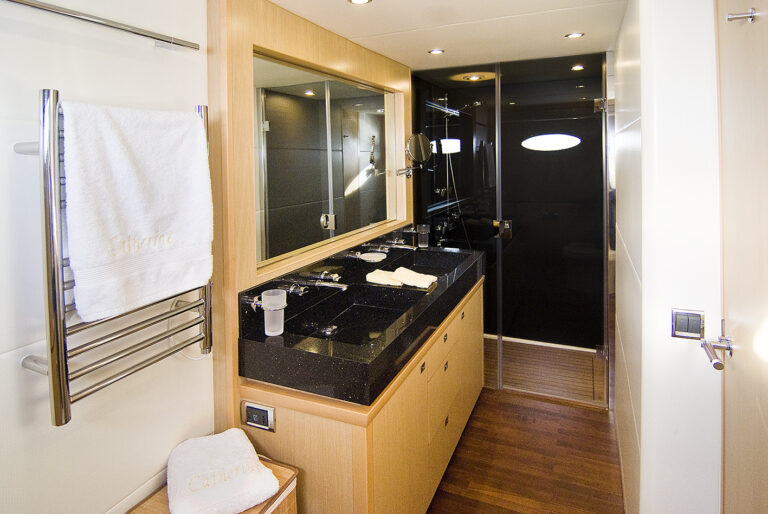 CATHERINE - Master ensuite