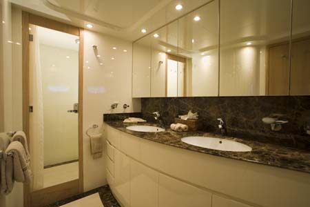 CELTIC DAWN - Master Bathroom