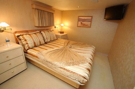 CHRISTINE -   Double Cabin 2