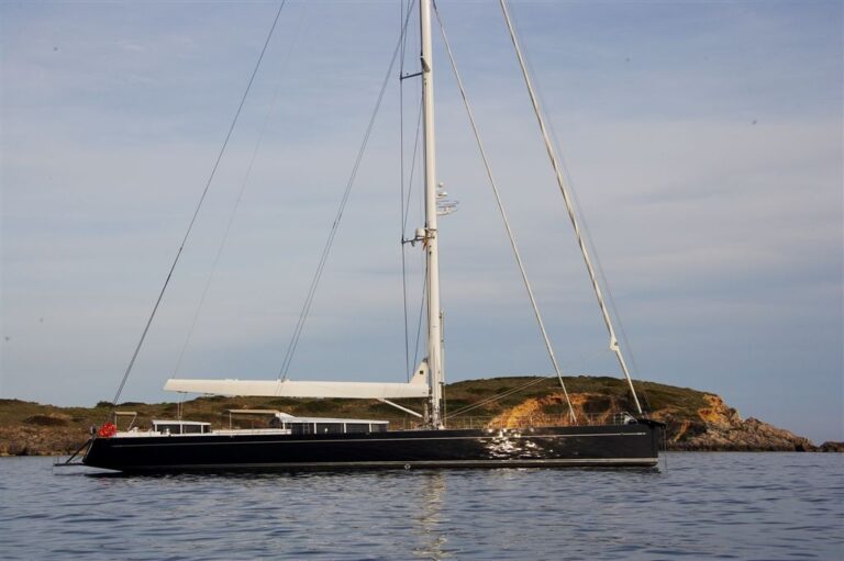 CINDERELLA IV - At Anchor