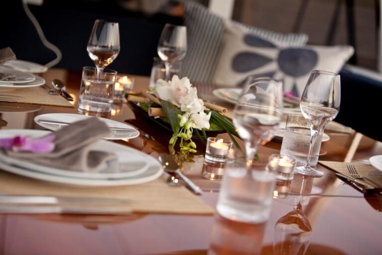 CINDERELLA IV - Dining detail