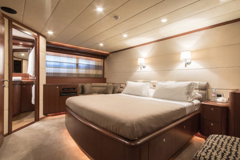 CLARITY VIP Cabin