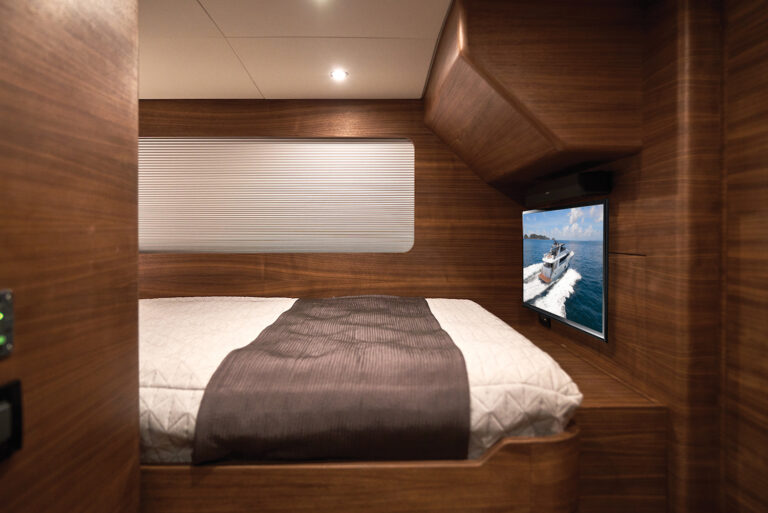 Double Cabin Detail