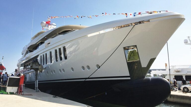 CMB Liquid Sky At Her Launch