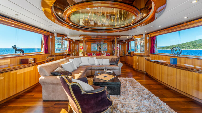 Main Salon View Forward