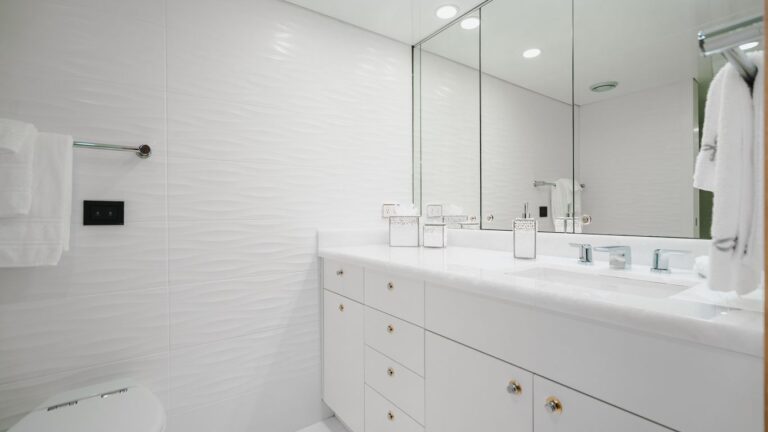 Master Ensuite Bathroom