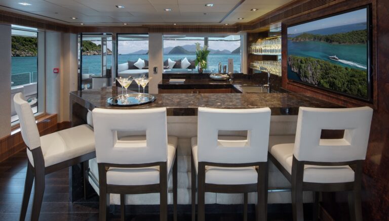 Main Saloon Bar