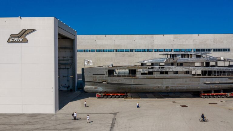 CRN HULL 138