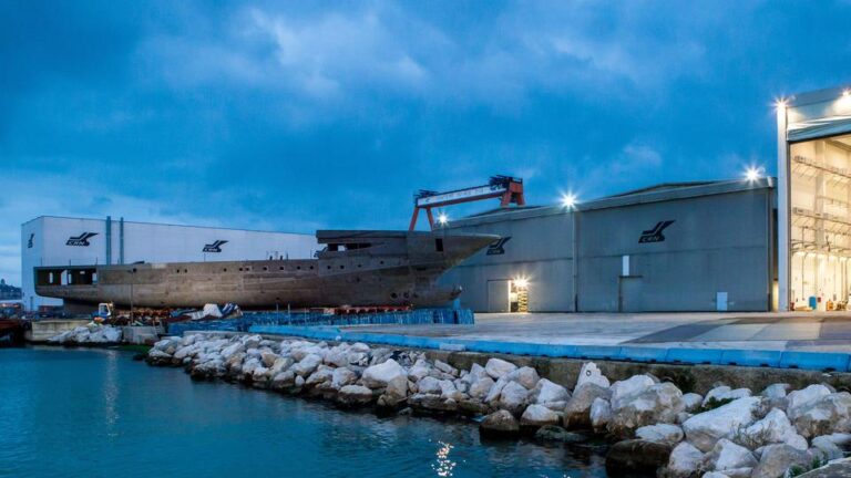 CRN Superyacht CRN 135