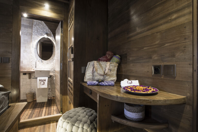 Cabin Details