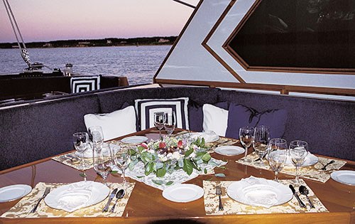 Caldera -  Aft Cockpit Dining
