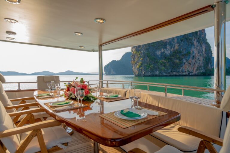 Aft deck dining