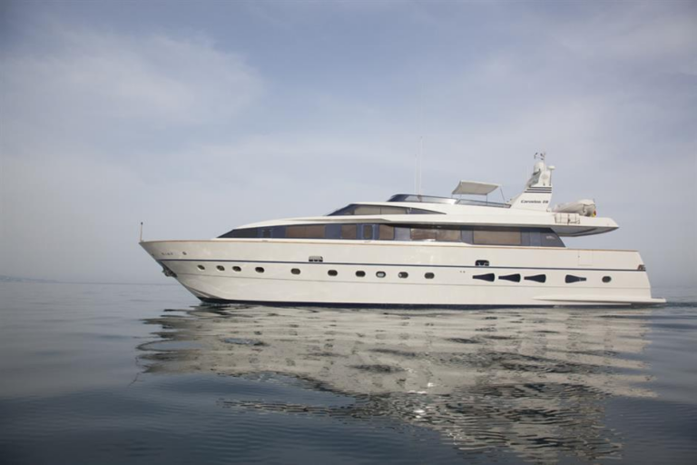 Canados Yacht B OCEAN