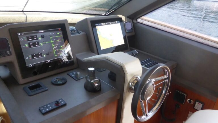 Captain Area 03
