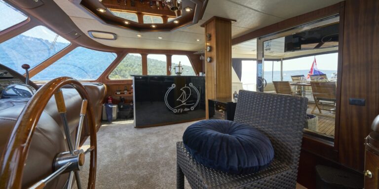 Captains Cabin