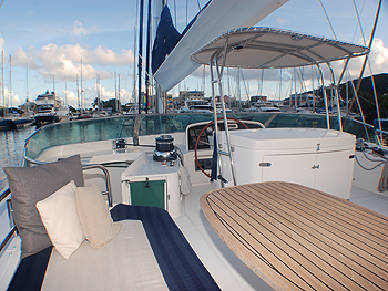 Captiva - Helm Station