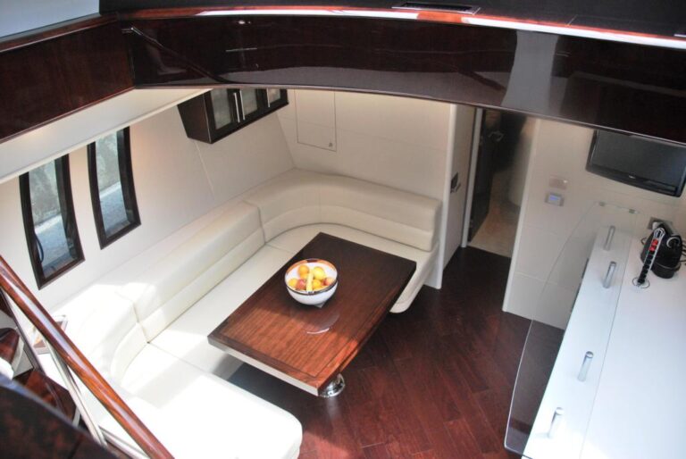 Carbon -  Lower Salon