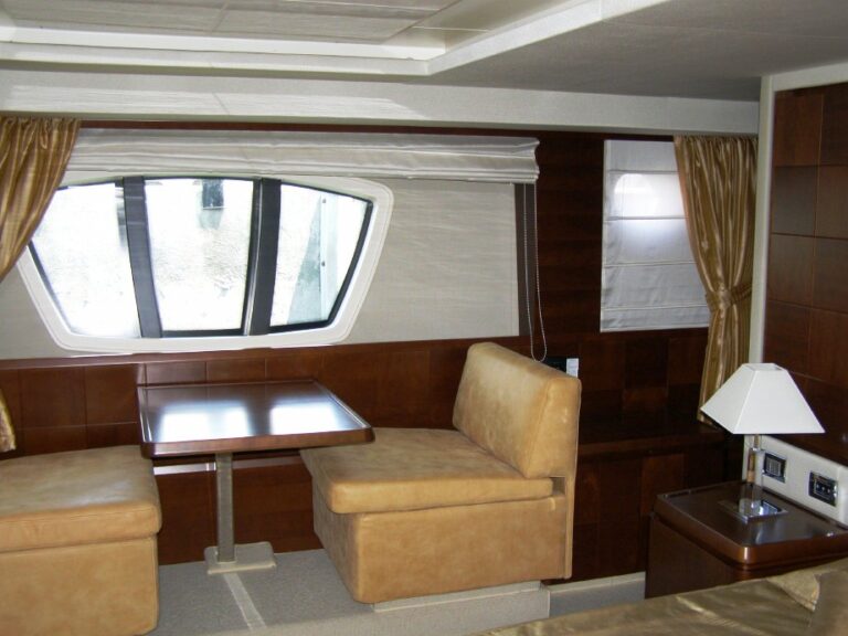 Carcola II  Master Lounge