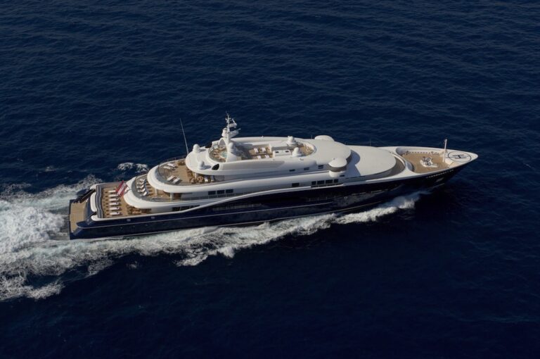 Carinthia VII superyacht